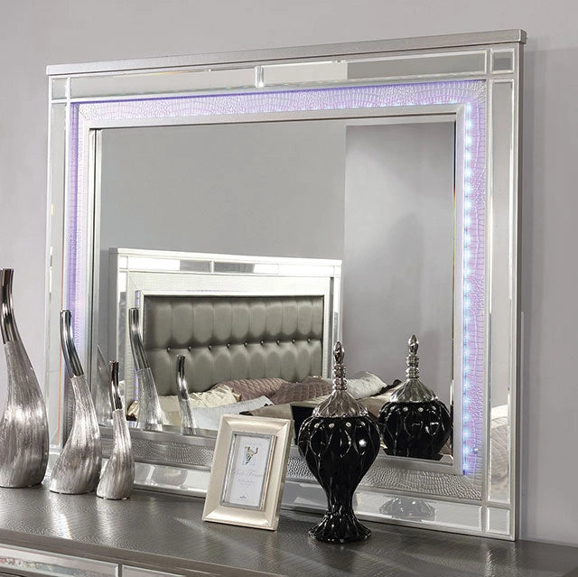 Brachium Silver Chest