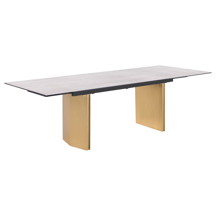 Vesa Dining Tables