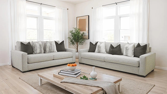 Romsey Loveseat