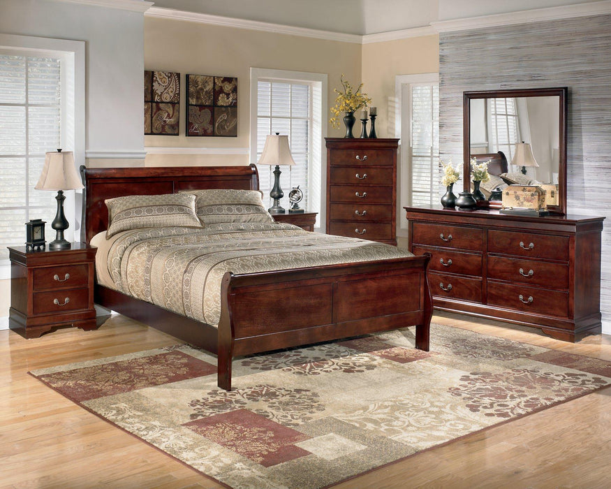 Alisdair Dresser - Sweet Dreams Bedding & Furn (PA)