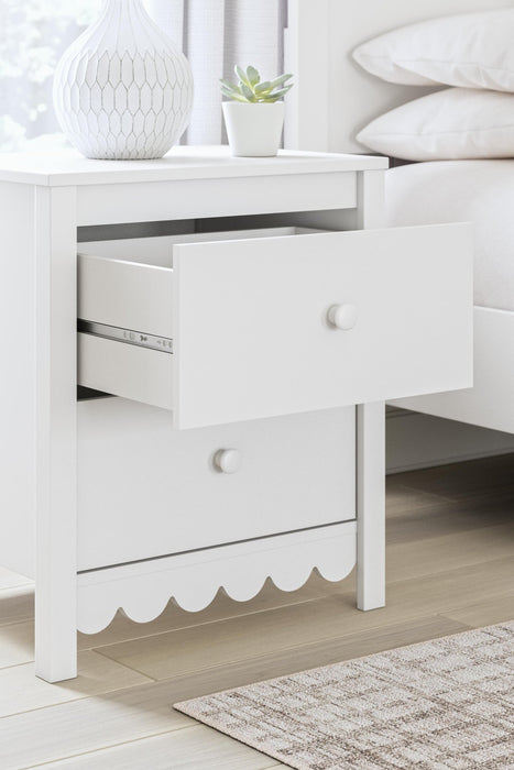 Hallityn Nightstand - Sweet Dreams Bedding & Furn (PA)